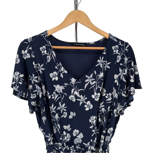 41 Hawthorn Navy Floral Short Flutter Sleeve Dress size 1X V Neck - Picture 3 of 12